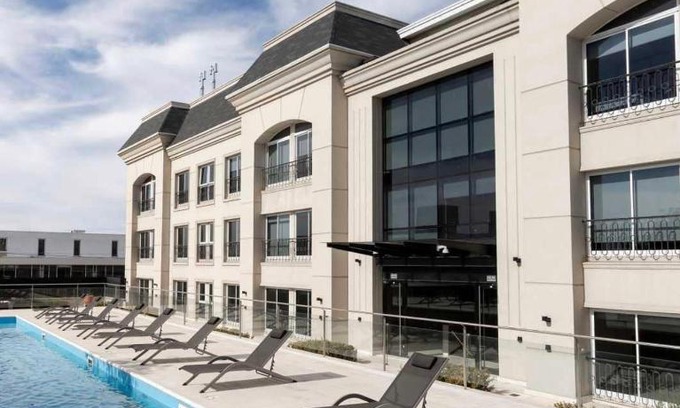 Rio Cuarto Apartment | Apart France - Monoambiente con piscina y estacionamiento