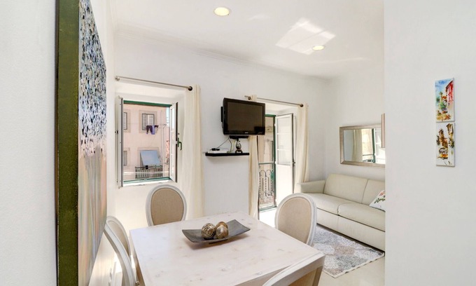 Santa Maria Maior Apartment | Apart in Lisbon historic center, surrounded by the Castle S. Jorge and Cathedral