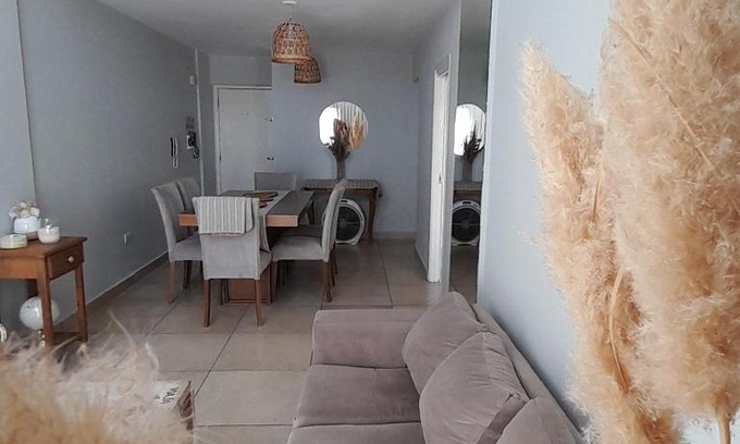 Rio Cuarto Apartment | Apart Margarita, 1 dormitorio con balcón y cochera