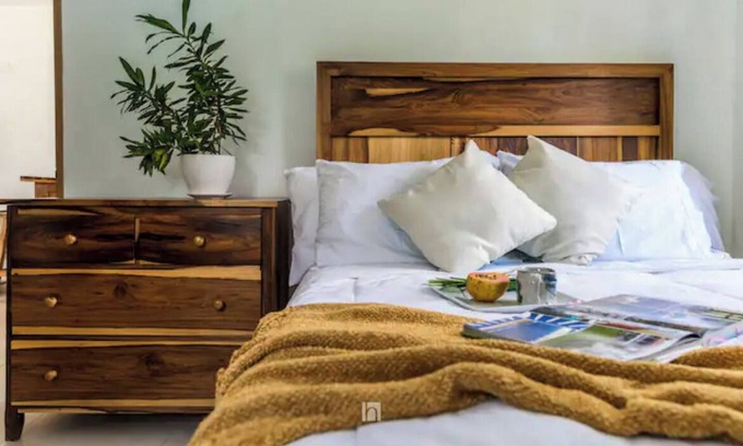 Ocho Rios Cottage | Apart of our beachfront boutique villas on the same property.