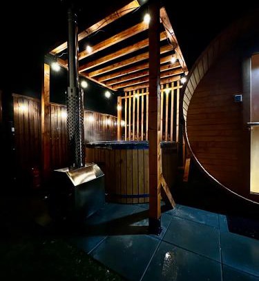 gmina Lewin Kłodzki Villa | Apartament Pod Wzgórzem z Sauną, Jacuzzi i Basenem