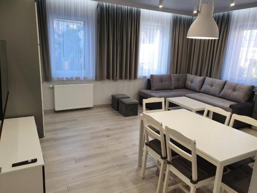 Cieplice Apartment | Apartament Przy Termach z ogrodem