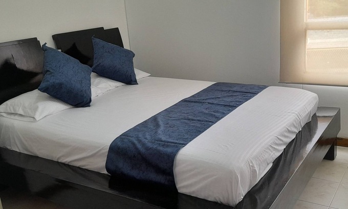 Patio Bonito Apartment | Apartamento Amoblado dos alcobas Poblado Patio bonito 70 mt 3128518111