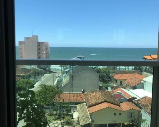 Barra Velha Apartment | Apartamento com vista para o mar distante 150 m da praia