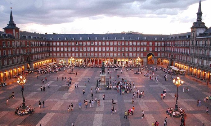 Sol Apartment | Apartamento con A/C y Wifi 600mb en el Centro