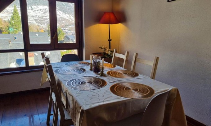 Vielha e Mijaran Apartment | Apartamento con vistas a la montaña