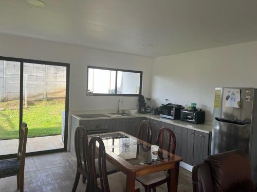 Puente de Piedra Apartment | Apartamento Los Olivos