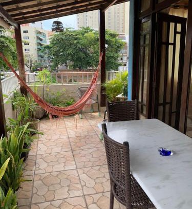 Parafuso Apartment | Apartamento no Rio Vermelho - 2 quartos - 10 minutos com pe pra praia