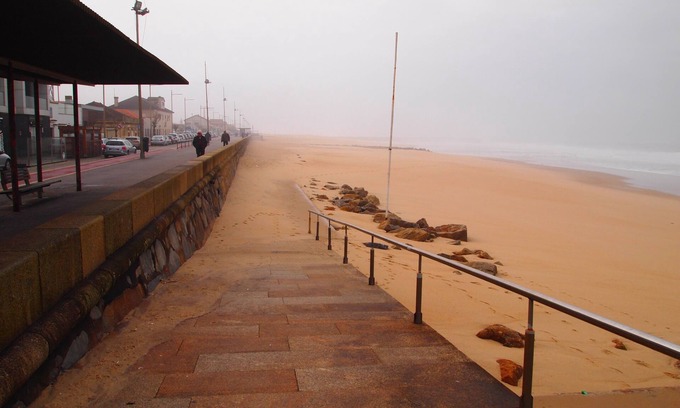 Espinho Apartment | Apartamento T2 + em frente is located at 200 meters from Praia