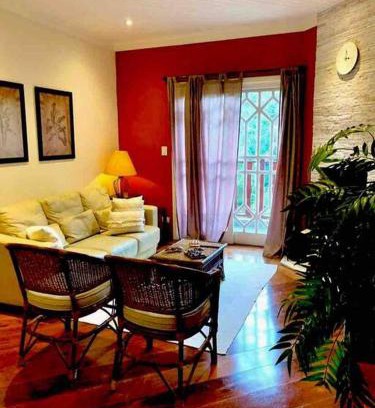 Vila Inglesa Apartment | Apartamento Tranquilo com Linda Vista Para Jardim!