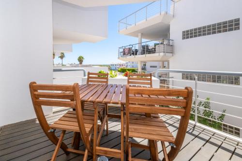 Cabanas Apartment | Apartamento Vista Mar no Golden Club com acesso Piscinas & Praia
