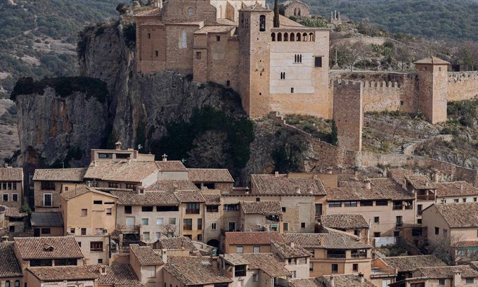 Alquezar Apartment | Apartamentos Fuendebaños, Bajos