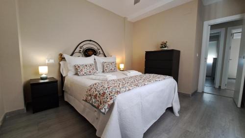 Ciudad Jardin Apartment | Apartamentos María Cristina 2 Parking privado gratis