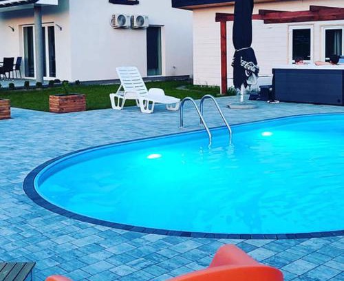 Wilga Apartment | Apartamenty Wilga spokojne miejsce z całorocznym jacuzzi i letnim basenem