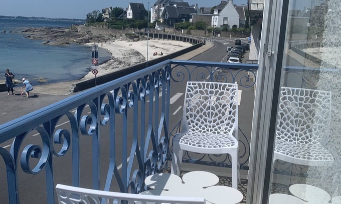 Concarneau Apartment | APARTEMENT FACING THE SEA Downtown Concarneau "Le Balcon Bleu