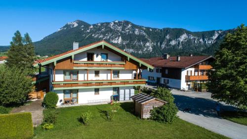 Inzell Apartment | Aparthotel Chiemgaufuchs - CHIEMGAUKARTE