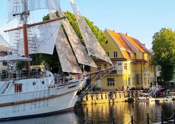 Old Town Apartment | Aparthotel Stora Antis