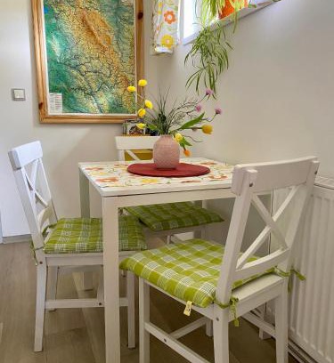 Destne Apartment | Apartmán Karovi