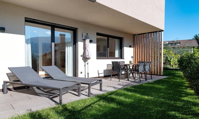 Termeno Sulla Strada del Vino Apartment | Apartment 'Anna' with Mountain View, Wi-Fi and Air Conditioning