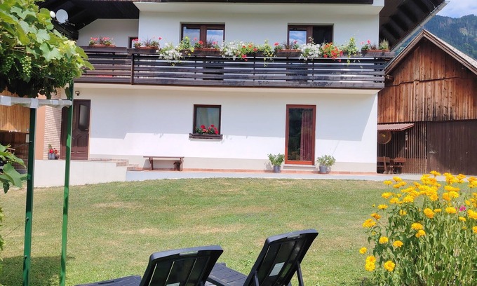 Bohinj Apartment | Apartma pri Bregarju