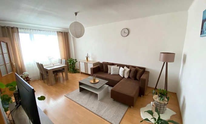Trencin Apartment | Apartman Lienka FREE PARKING CITY CENTRE