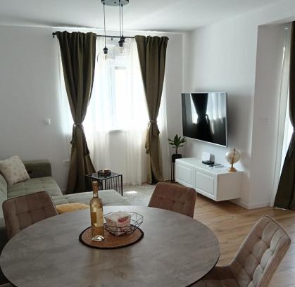 Trogir Apartment | Apartman V