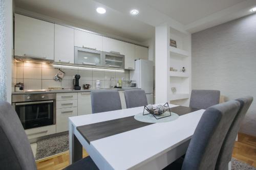 Pirot Apartment | Apartman Vukota Pirot