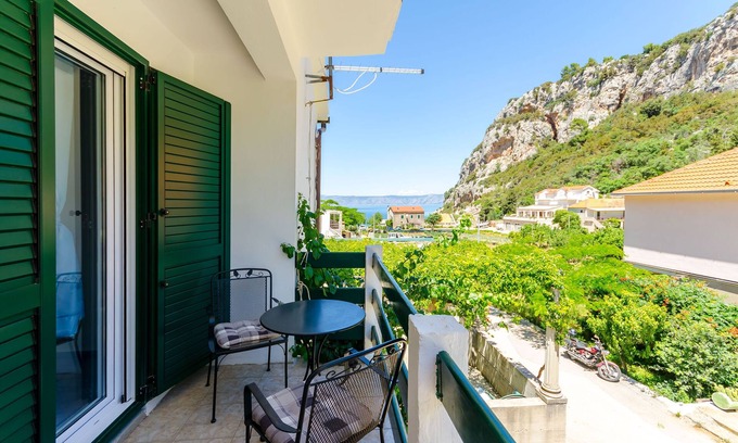 Zastrazisce Apartment | Apartments Vidoni (97751-A1) - Zastrazisce - island Hvar