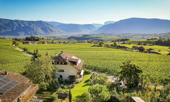 Berg/Monte Apartment | Apartments Harmony South view