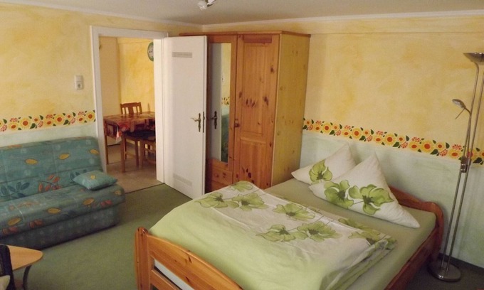 Bamberg Apartment | Apartment '1' with Shared Terrace