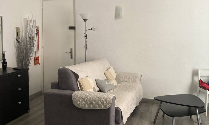 Alpes-Maritimes Apartment | Apartment 100m from the beach