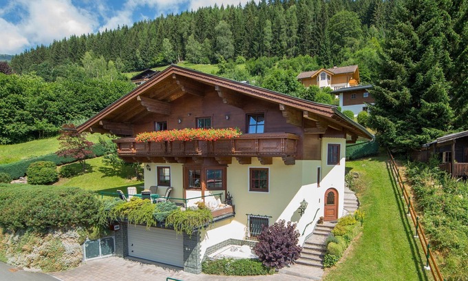 Zell am See Apartment | Apartment /2 bedrooms /bath, WC, balcony - Fritzenwanker, house