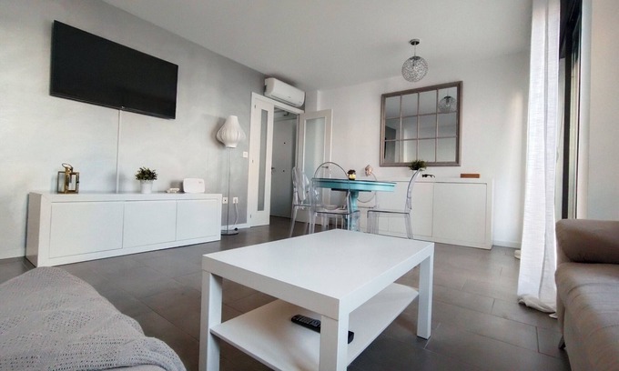 Puerto de Guimar Apartment | Apartment 2 minutes from the beach! Ideal for a few days with family and couples.