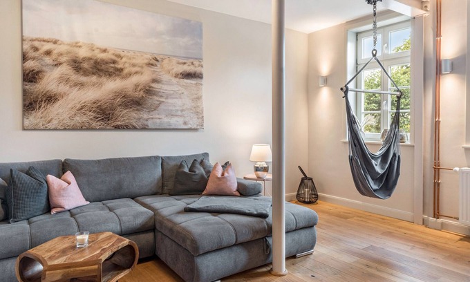 Groß Pankow Apartment | Apartment '3 Prignitz' with private terrace, shared garden and Wi-Fi