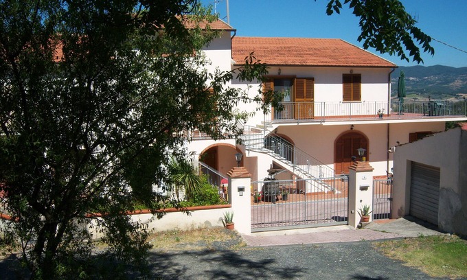 Rosignano Marittimo Apartment | Apartment 4 - Villa Saracino