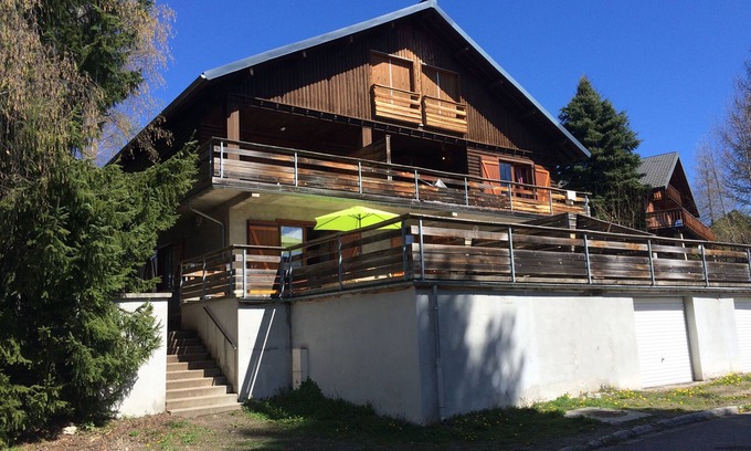Ax-les-Thermes Apartment | Apartment 55m2 in chalet at AX 3 domaines - 3mn from the slopes, Large terrace
