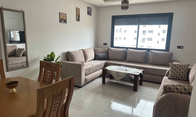 Taddart Apartment | Apartment 9 minutes' walk from Anza beach