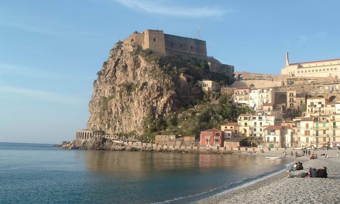 Scilla Apartment | Apartment a step away from the sea