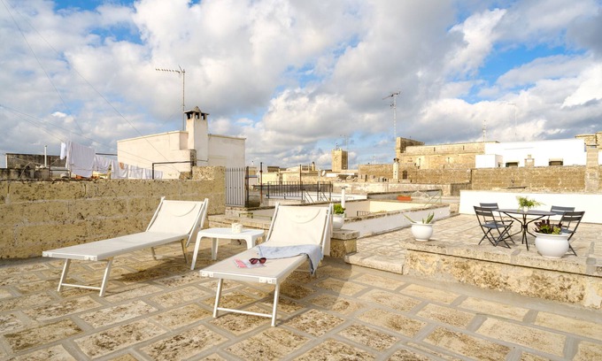 Vernole Apartment | Apartment "Acamya Luxury Apartment" with Terrace & Balcony