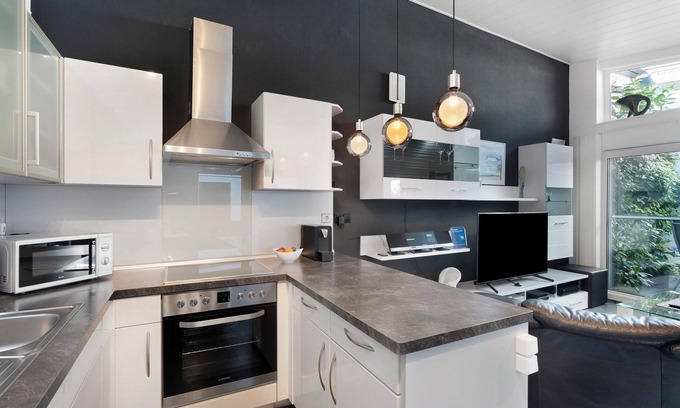 Bad Bergzabern Apartment | Apartment 'An Der Bergkirche' with Private Terrace, Wi-Fi and Air Conditioning