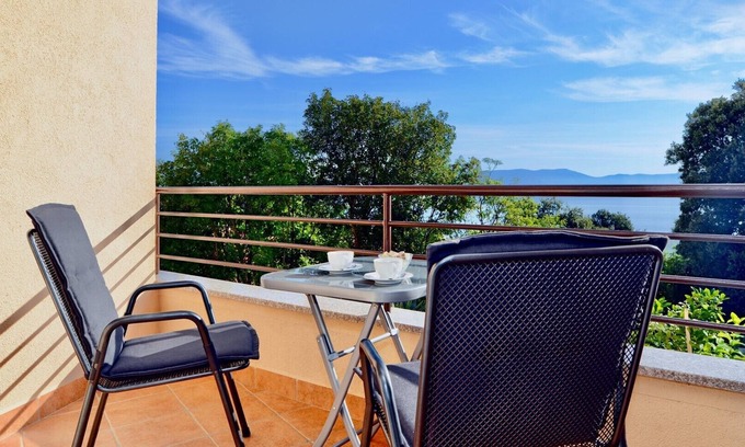 Ravni Apartment | Apartment ANETTE with sea view, Groundfloor, 300m from the the beach