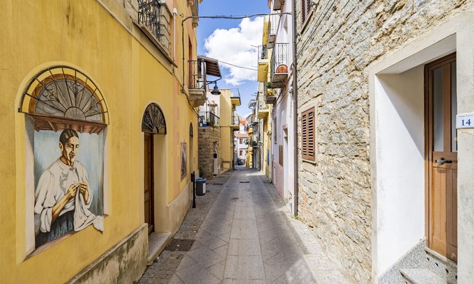 Loceri Apartment | Apartment "Animo 1" with Balcony & Wi-Fi