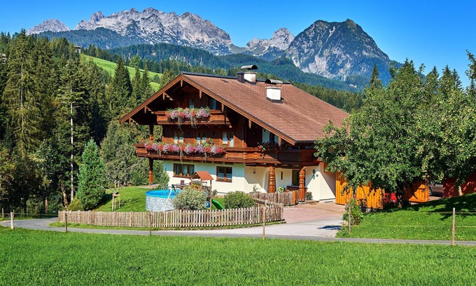 Annaberg im Lammertal Apartment | Apartment with 3 bedrooms and 2 bathrooms