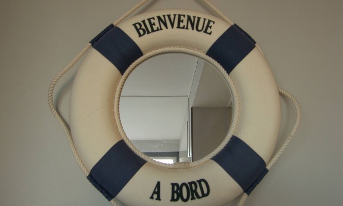 Hotel-de-Ville Apartment | Apartment at the end of the Old Port