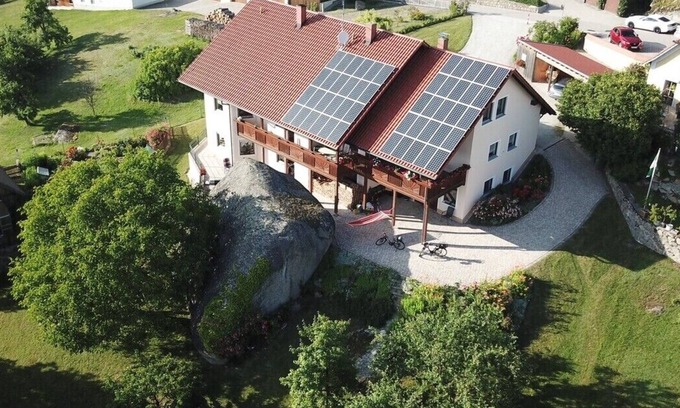 Brennberg Apartment | Apartment at the highest point in the district of Regensburg