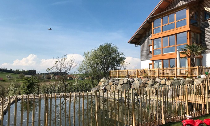 Wangen im Allgaeu Apartment | Apartment 'Auf Dem Haldershof Og' with Mountain View, Private Terrace and Wi-Fi