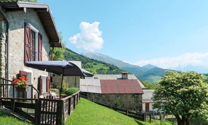 Peglio Apartment | Apartment Baita dei Nonni-2 by Interhome