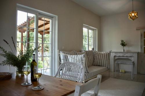 Chalcis Apartment | Apartment beach house