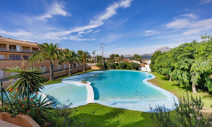 El Albir Apartment | Apartment 'Calú' with Mountain View, Wi-Fi and Air Conditioning