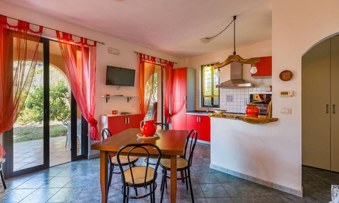 Santo Stefano Apartment | Apartment 'Casa Del Cedro' with Sea View, Private Terrace and Wi-Fi